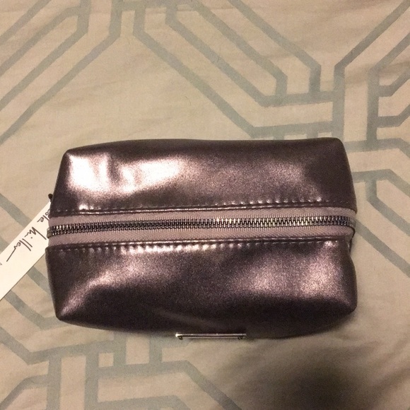 Nicole Miller NWT pewter bag or clutch. - Picture 2 of 4